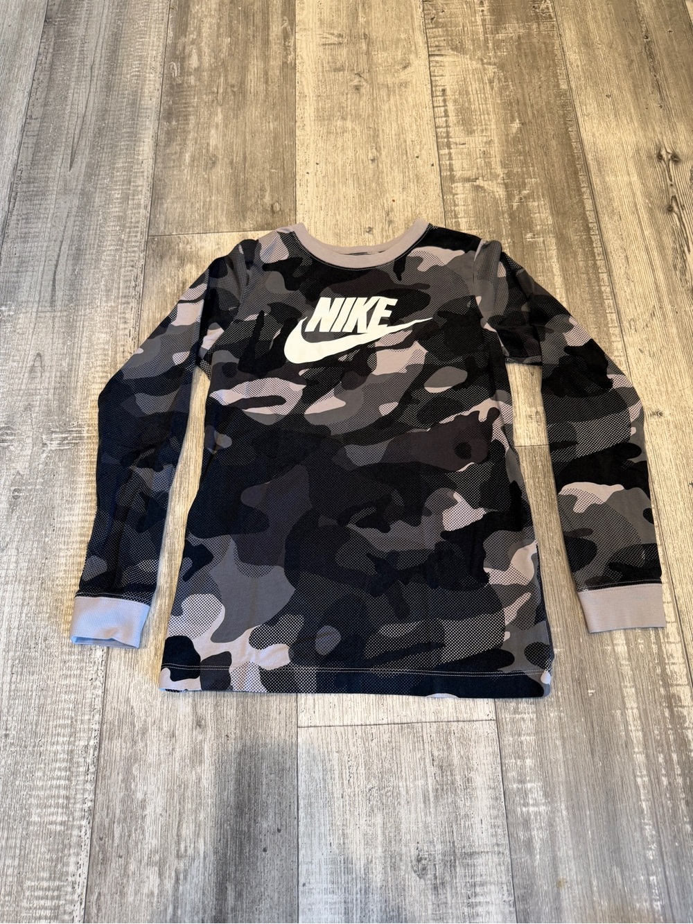 Nike Kids' Black & Gray Camo Long-Sleeve Top